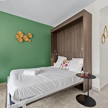 Apartman Climatise Avec Balcon A Menton