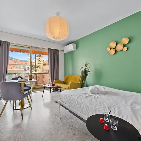Climatise Avec Balcon A Apartman Menton